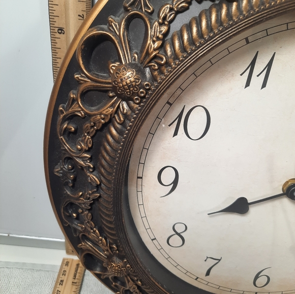 Vintage Wall Hanging Titosh Timepiece - Picture 7 of 9